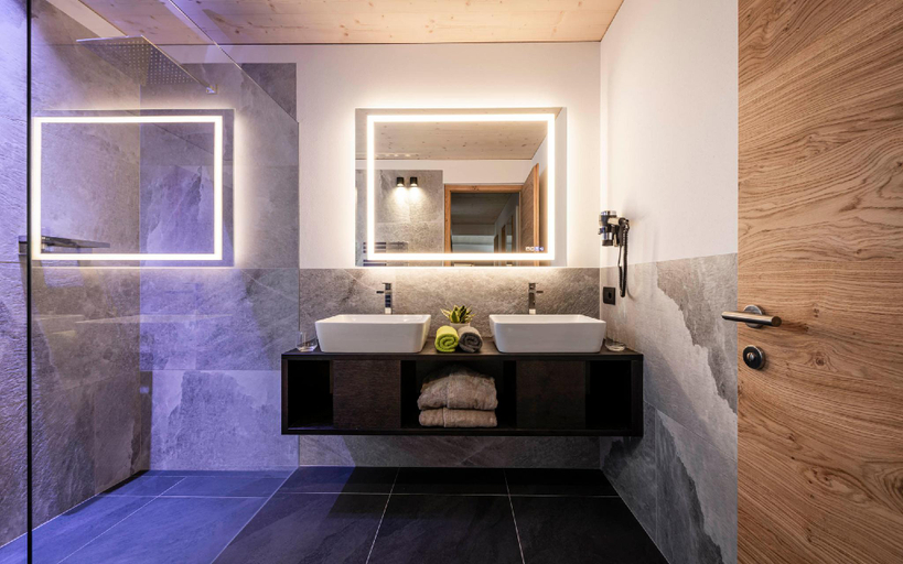 Bathroom 4, Apartments Aois 4 Elements Suites, Bolzano