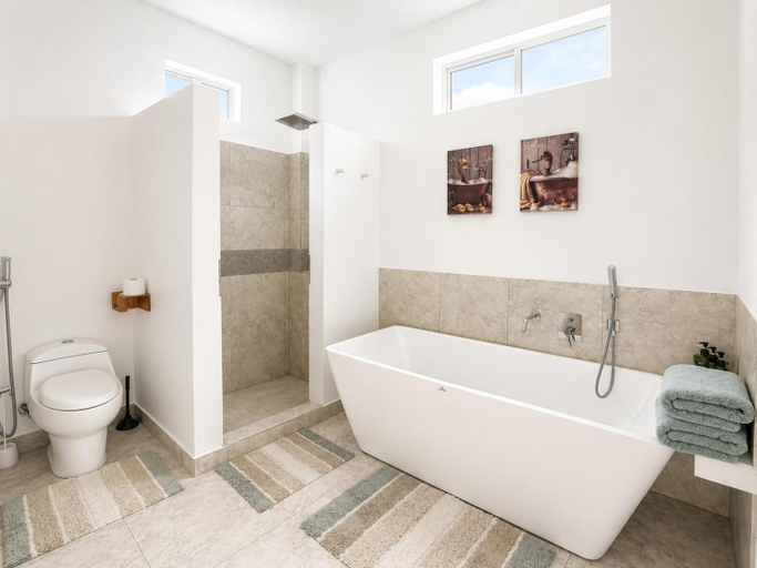 Bathroom 3, Yellow Heron House, Isabela