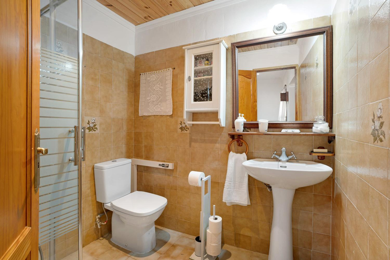 Bathroom 3, Finca Lucrecia, Santa Cruz de Tenerife