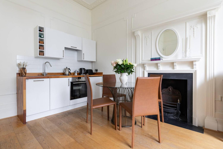 Others 4, Pembridge Villas VI by onefinestay, London