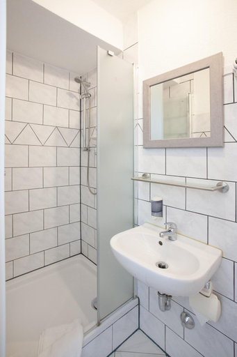 Bathroom 3, Relax Hotel Stuttgart, Stuttgart