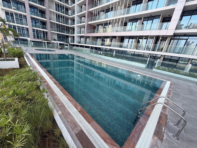 Pool 5, Vista Tower 1, Abu Dhabi City