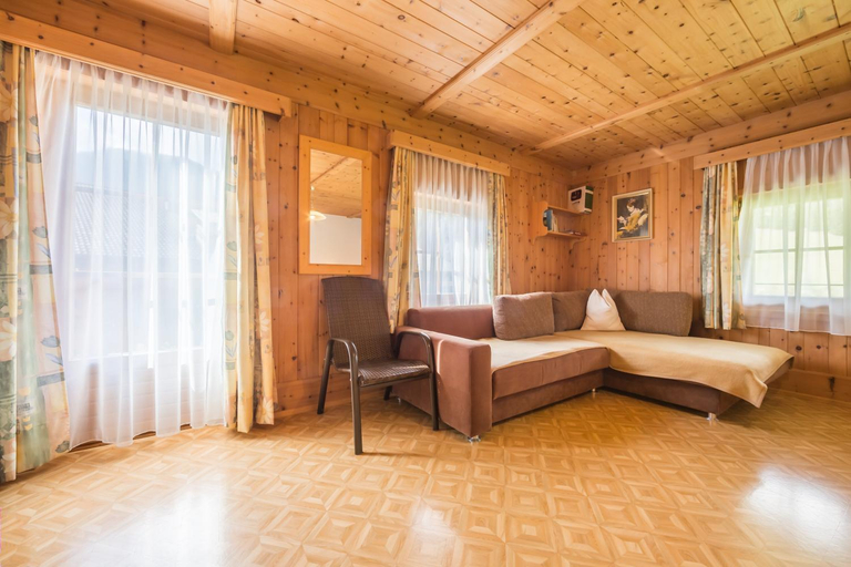 Bedroom 2, Obermarhof Gsies, Bolzano