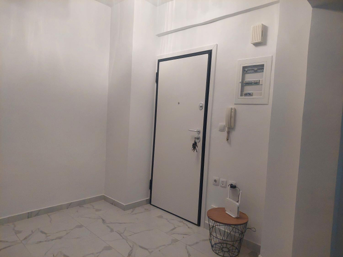 Bathroom 1, The Victoria Square Apartments, Attica