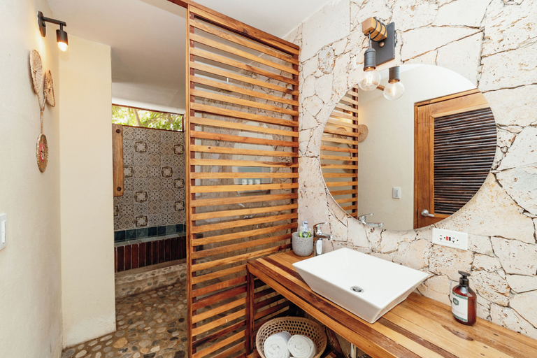 Bathroom 4, Tay beach hotel - Tayrona, Santa Marta (Dist. Esp.)