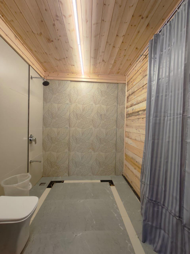Bathroom, Oakwood mahabaleshwar, Satara