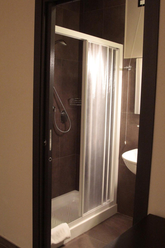 Bathroom 4, Hotel Le Badie, Livorno
