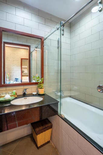 Bathroom 4, Mekong Resort & Reststop, Long Thành
