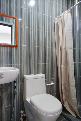 Bathroom, Sea Break La Union, Bacnotan
