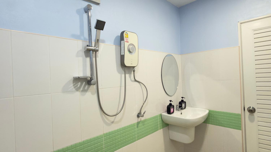 Bathroom 3, Koh Yao unnrak Resort, Ko Yao District