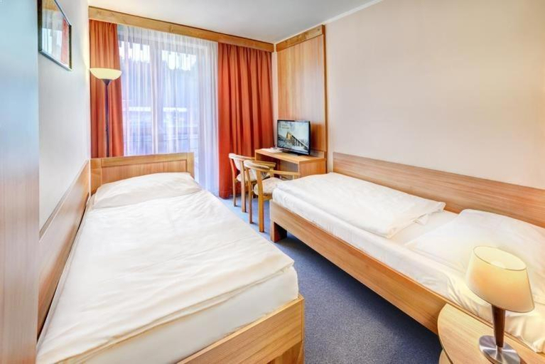 Bedroom 3, Hotel Fis, Poprad