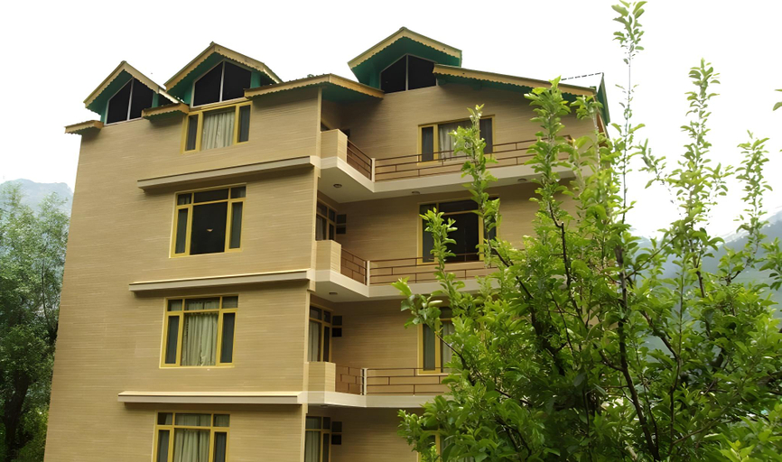 Exterior & Views