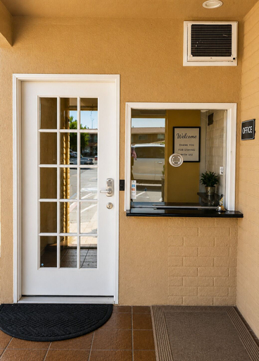 Exterior & Views 5, Grapevine Inn, San Joaquin