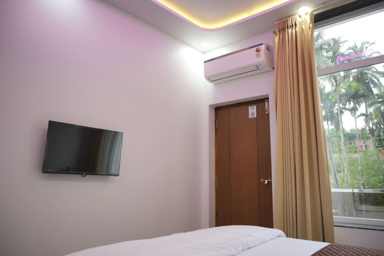 Room 2, RadhaKrishna Lodge, Uttara Kannada