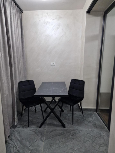 Others 4, GARSONIERA IN REGIM HOTELIER, Targu Jiu