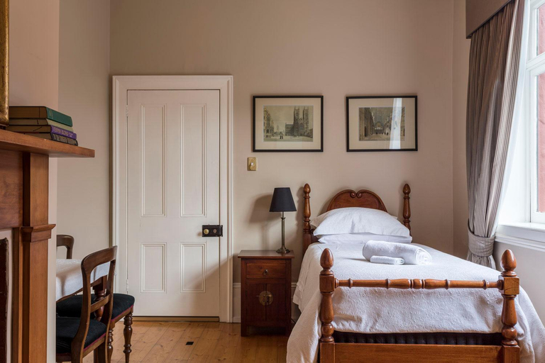 Bedroom 2, The Grand Old Duke, Hobart