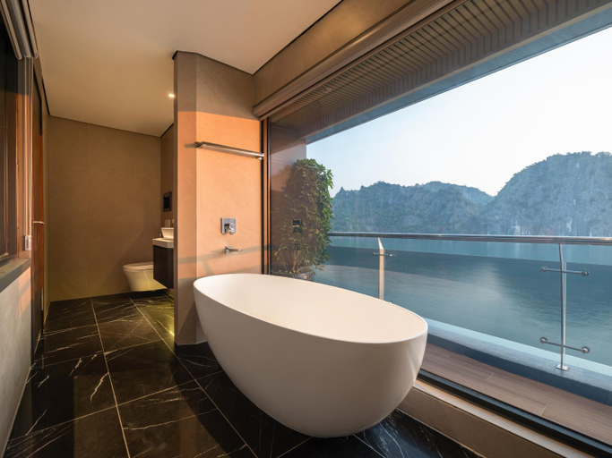 Bathroom 4, Halong M'Gloria Cruise, Hạ Long