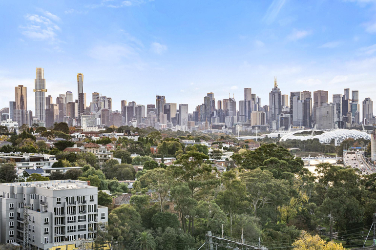 Exterior view 4, Poolside 2-Bed Apartment in South Yarra, Melbourne
