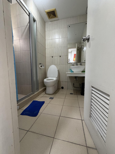 Bathroom 5, Malate Apartments, Manila City