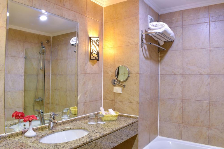 Bathroom 5, Parrotel Aqua Park Resort, Sharm el-Sheikh