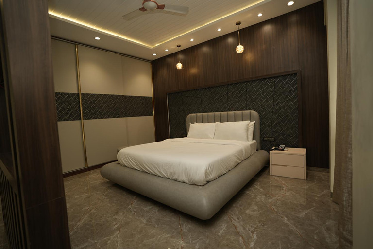 4, Estrella The Resort - Karjat, Raigarh