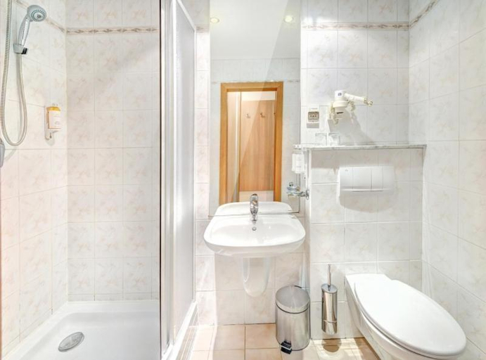 Bathroom 4, Hotel Fis, Poprad