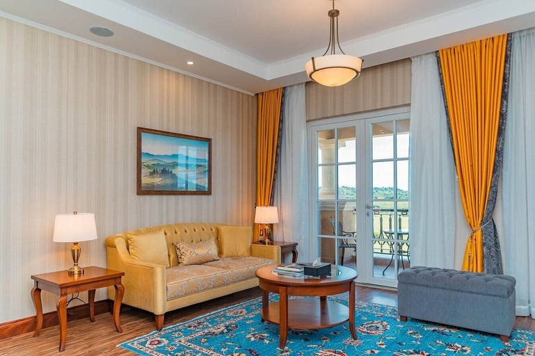 Living area 3, Avellino Lakeside Escape, Busiiro