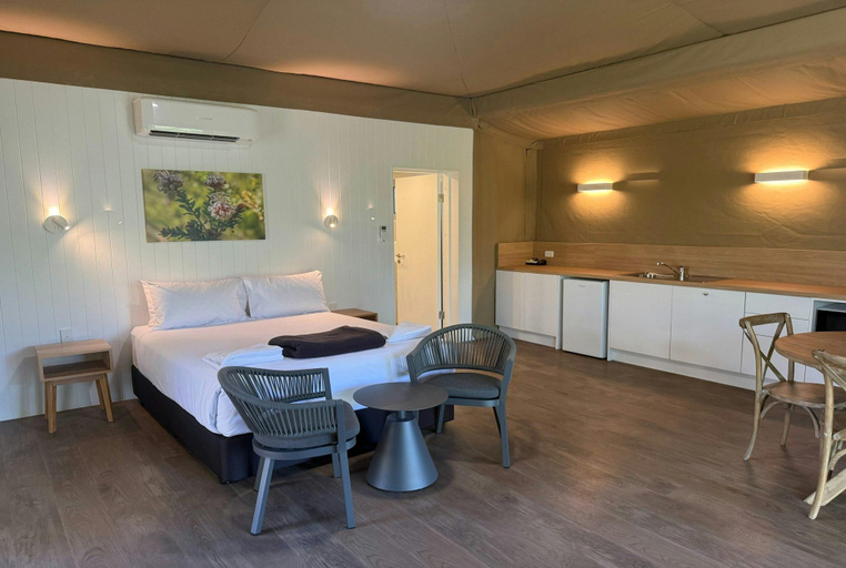 Bedroom, Discovery Parks - Lane Cove, Sydney