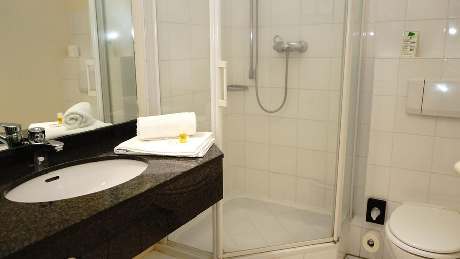 Bathroom 5, Entree Hotel Groß Borstel, Hamburg