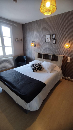 Bedroom 3, Hôtel les Thermes, Charente-Maritime