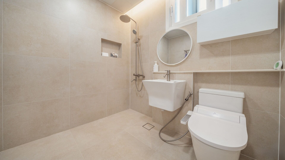 Bathroom 4, Pohang Etoile Poolvilla, Pohang