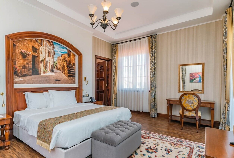 Room 2, Avellino Lakeside Escape, Busiiro