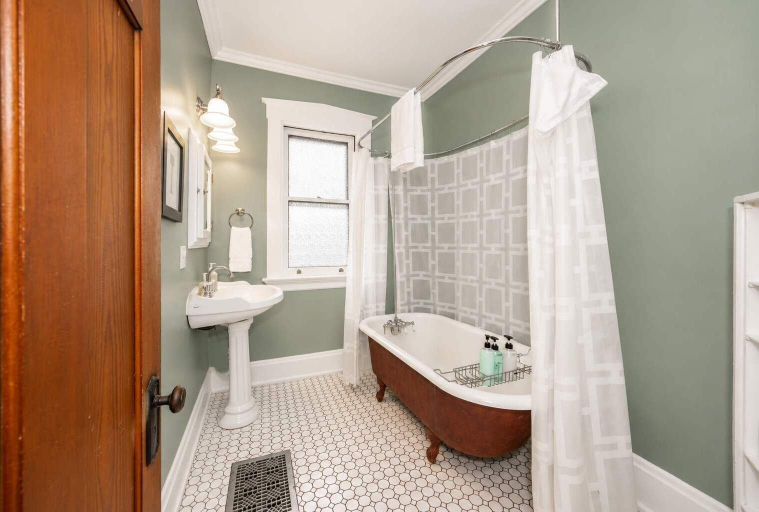 Bathroom 4, Doctors Retreat w/ Hot Tub, Campbell