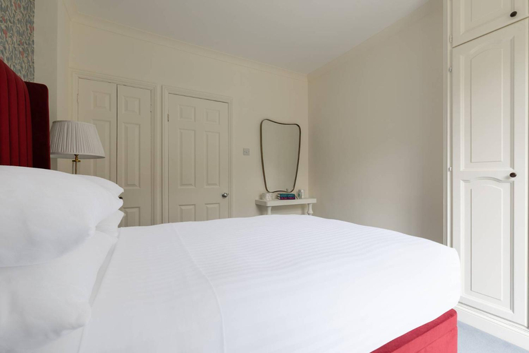 Bedroom 2, Pembridge Villas VI by onefinestay, London