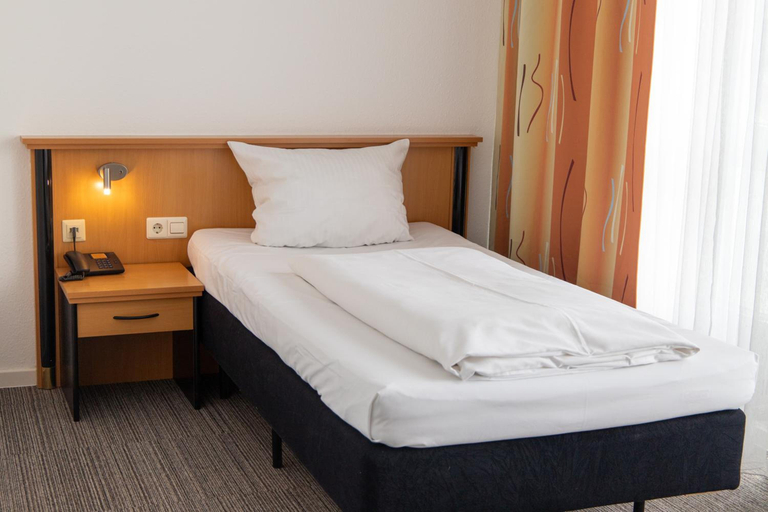 Bedroom 3, Hotel Sudtor Backnang, Rems-Murr-Kreis