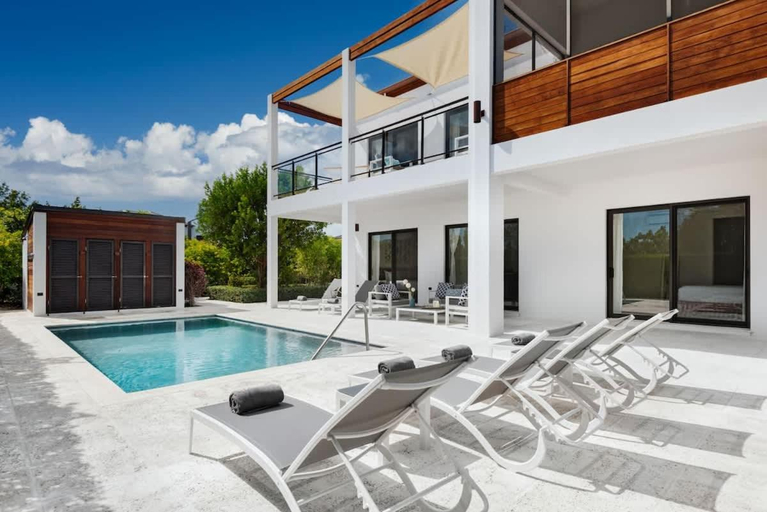 Sport & Beauty 2, Bora 4 BR Villa
