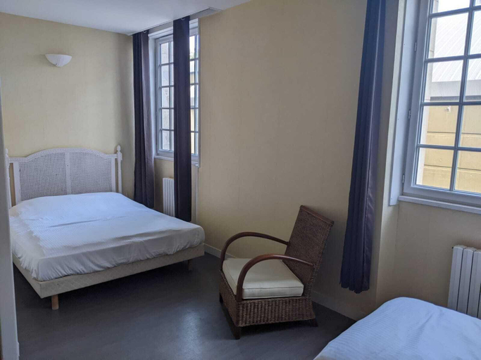 Bedroom 2, L'Autre Lieu, Manche