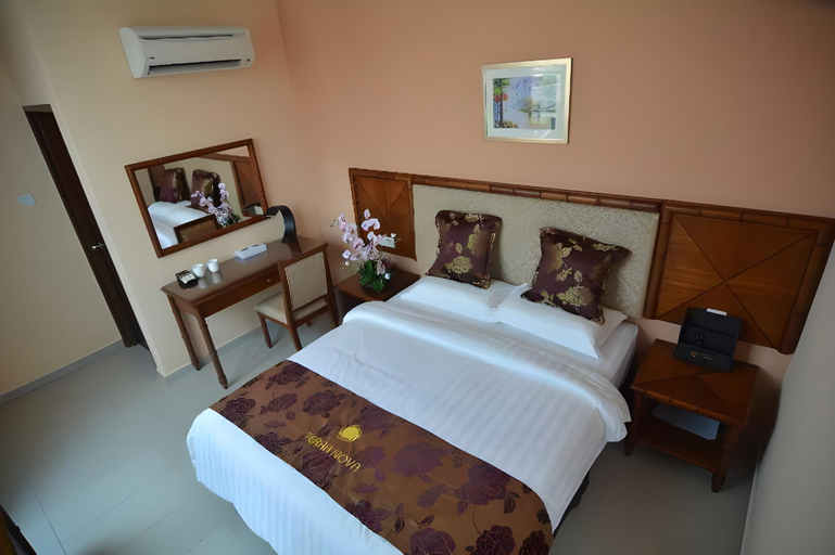 Bedroom 3, Terra Nova Hotel, Malacca City