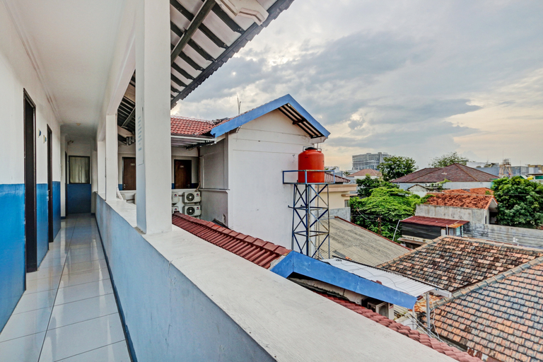 Public Area 2, Hotel O Near Mall Ciputra 2, Semarang