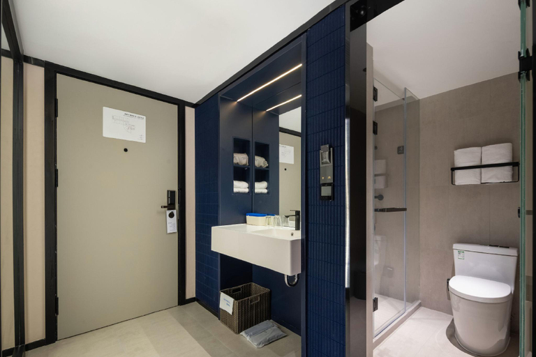 Bathroom 3, Wuhan Hankou Railway Station South Square Light Stay Hotel, Wuhan