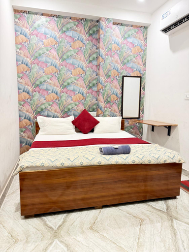4, Shree paying Guest House, Varanasi