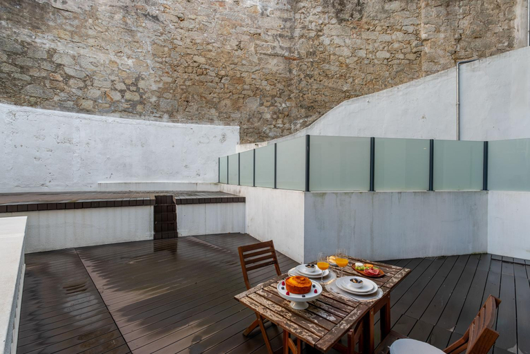 Food & Drinks 5, Catarina Serviced Apartments, Porto