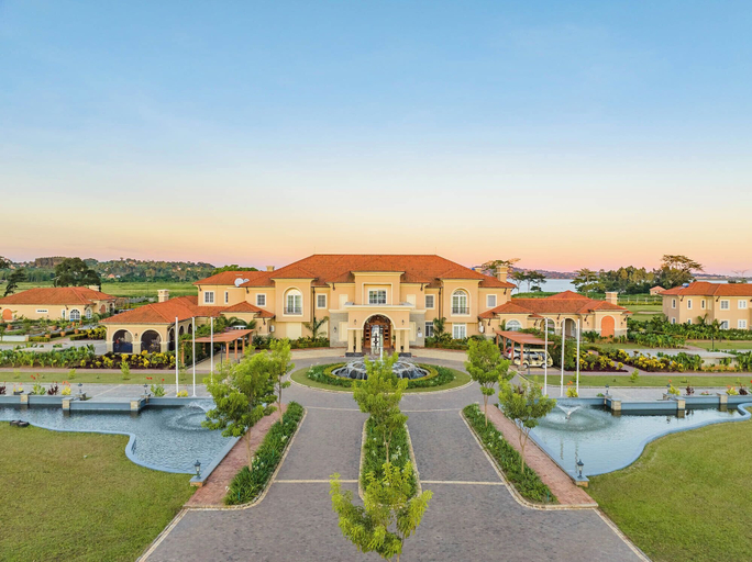 Exterior, Avellino Lakeside Escape, Busiiro