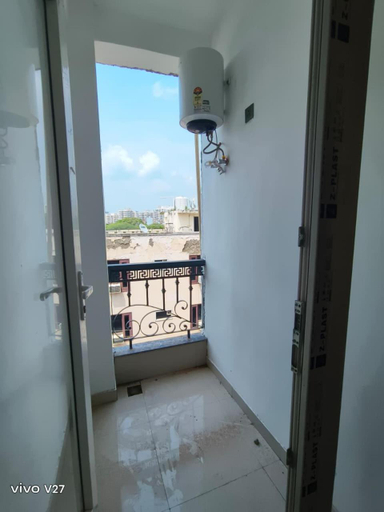5, Tipsyy Inn Suites 024, Gurgaon