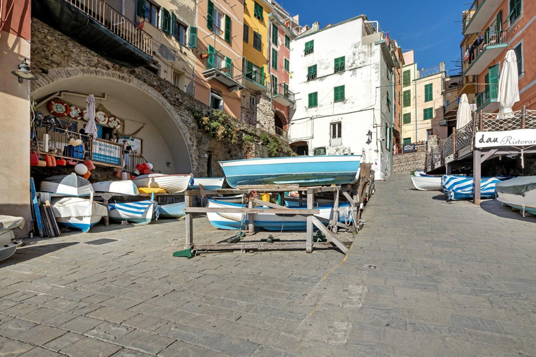 Others 5, A due passi dal mare- Riomaggiore, La Spezia