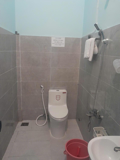 Bathroom 5, An Loc Motel, Vĩnh Long