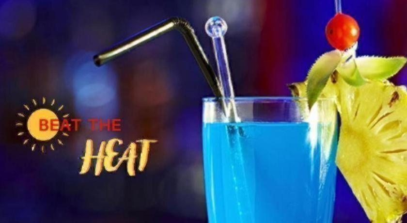 Food & Drinks 5, Hotel Signature Grand, Delhi
