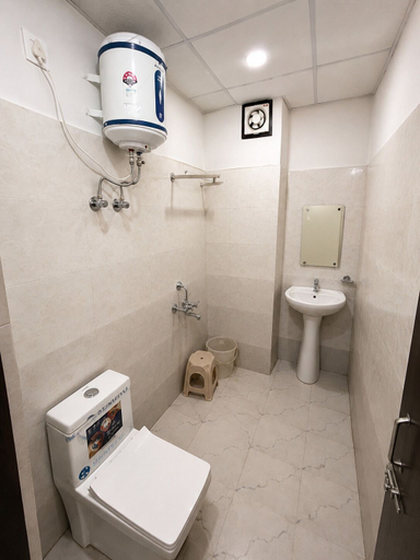 Bathroom, Shree Ji Residency, Dehradun