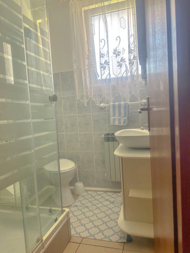 Bathroom 3, Apartmani Misak, Nin
