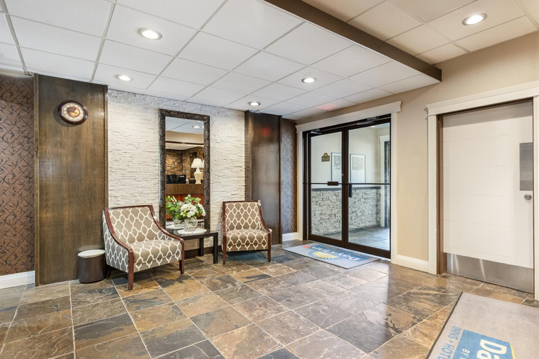 Public Area 2, Days Inn by Wyndham Sylvan Lake, Division No. 8